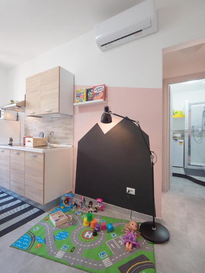 Babyaccommodation Family Panoramic II Pietra Ligure Kültér fotó